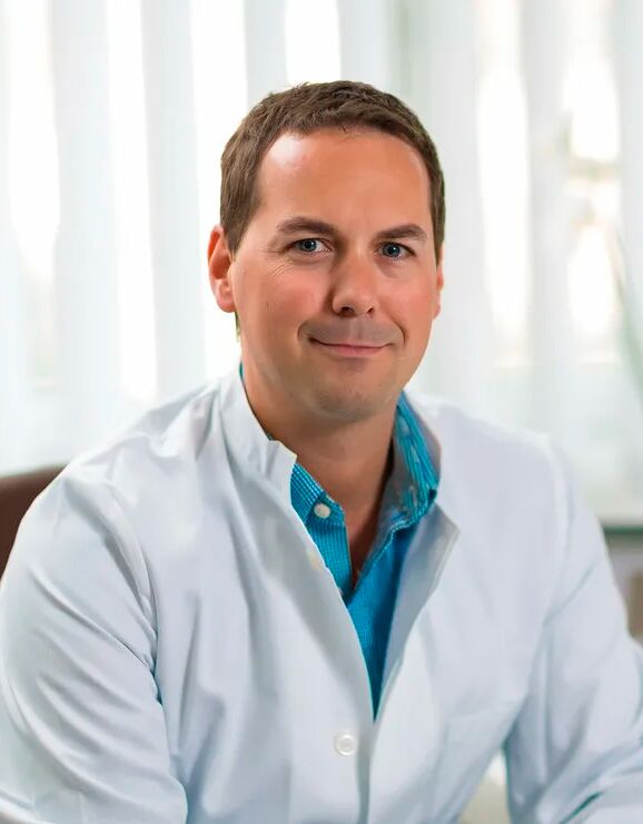 Doctor Dermatologist Kai Kniely